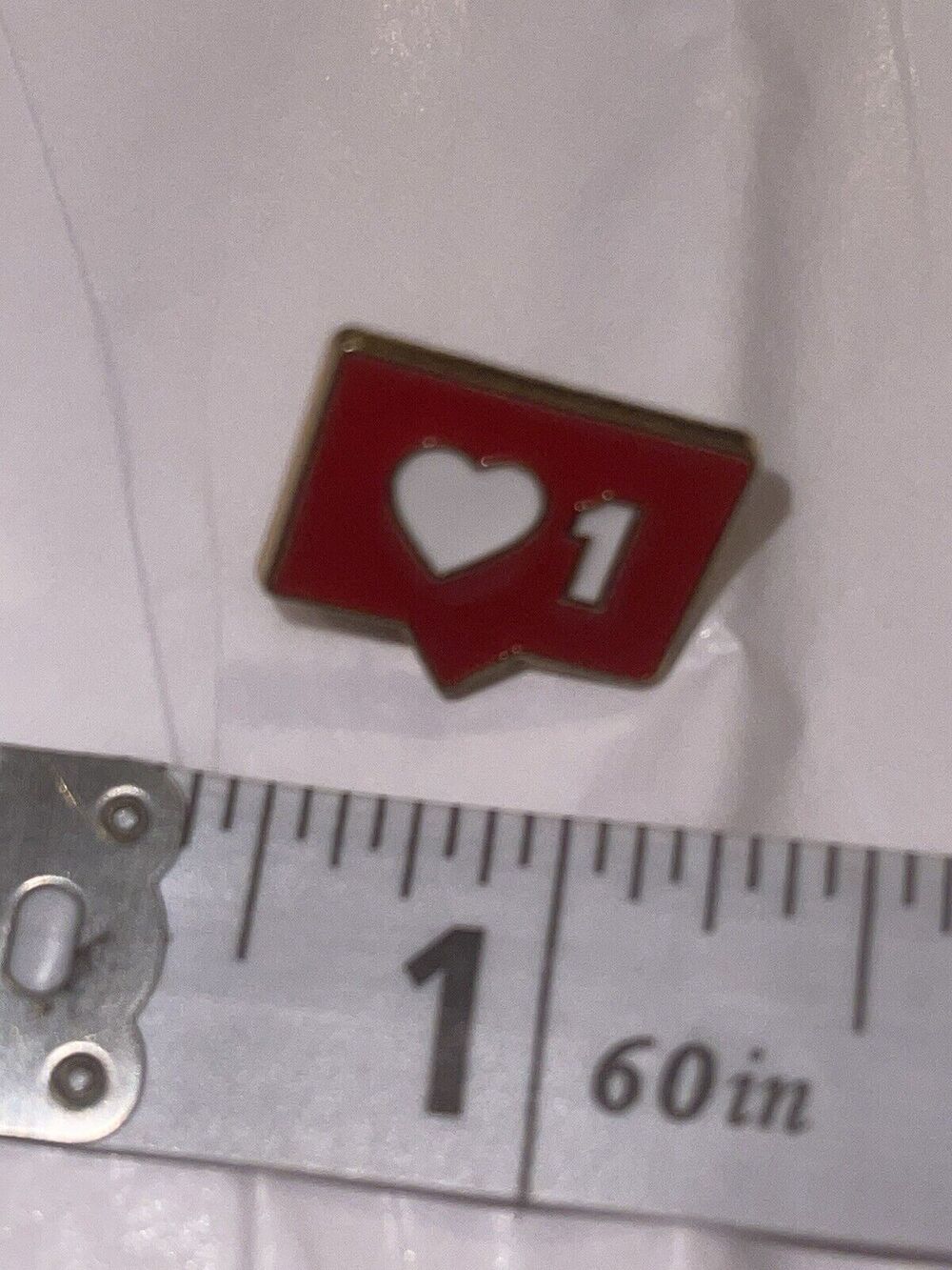 Heart 1 One Dialogue Box Pin Brooch